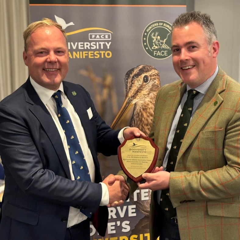 Eoghan Cameron receiving FACE biodiversity award