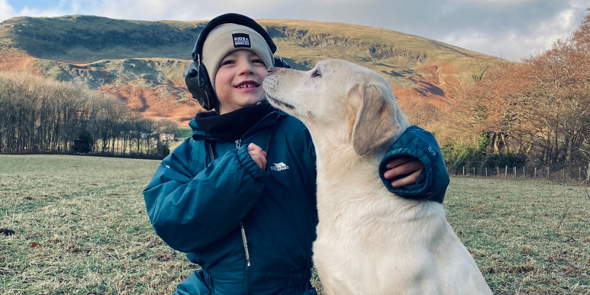 Mossop child with dog